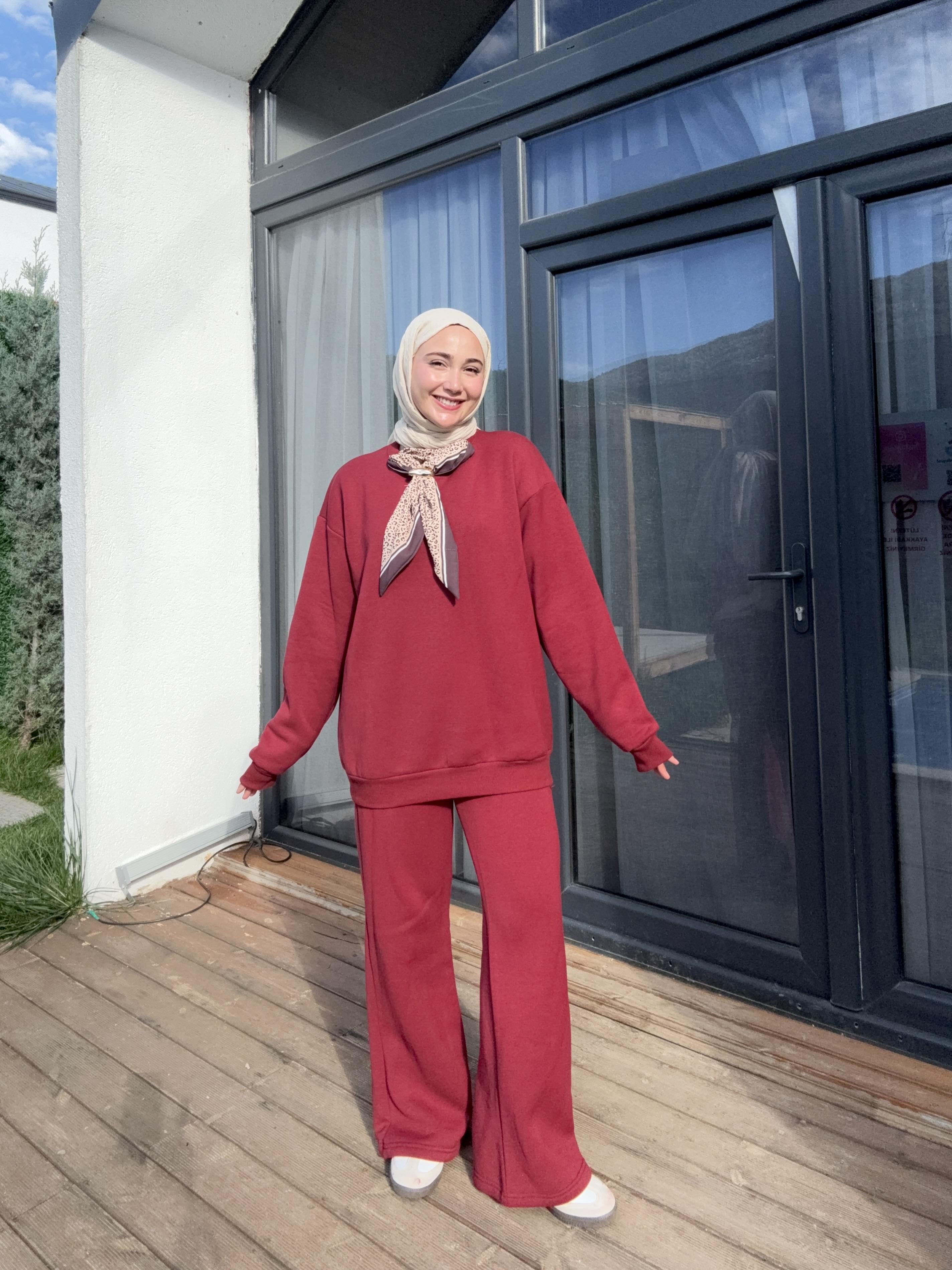 Yaka Fular Detay Takım - Bordo - Resim 3