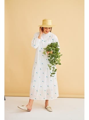 Guıpure Nakışlı ve Düğmeli Brode Oversize Mavi Elbise Mavi