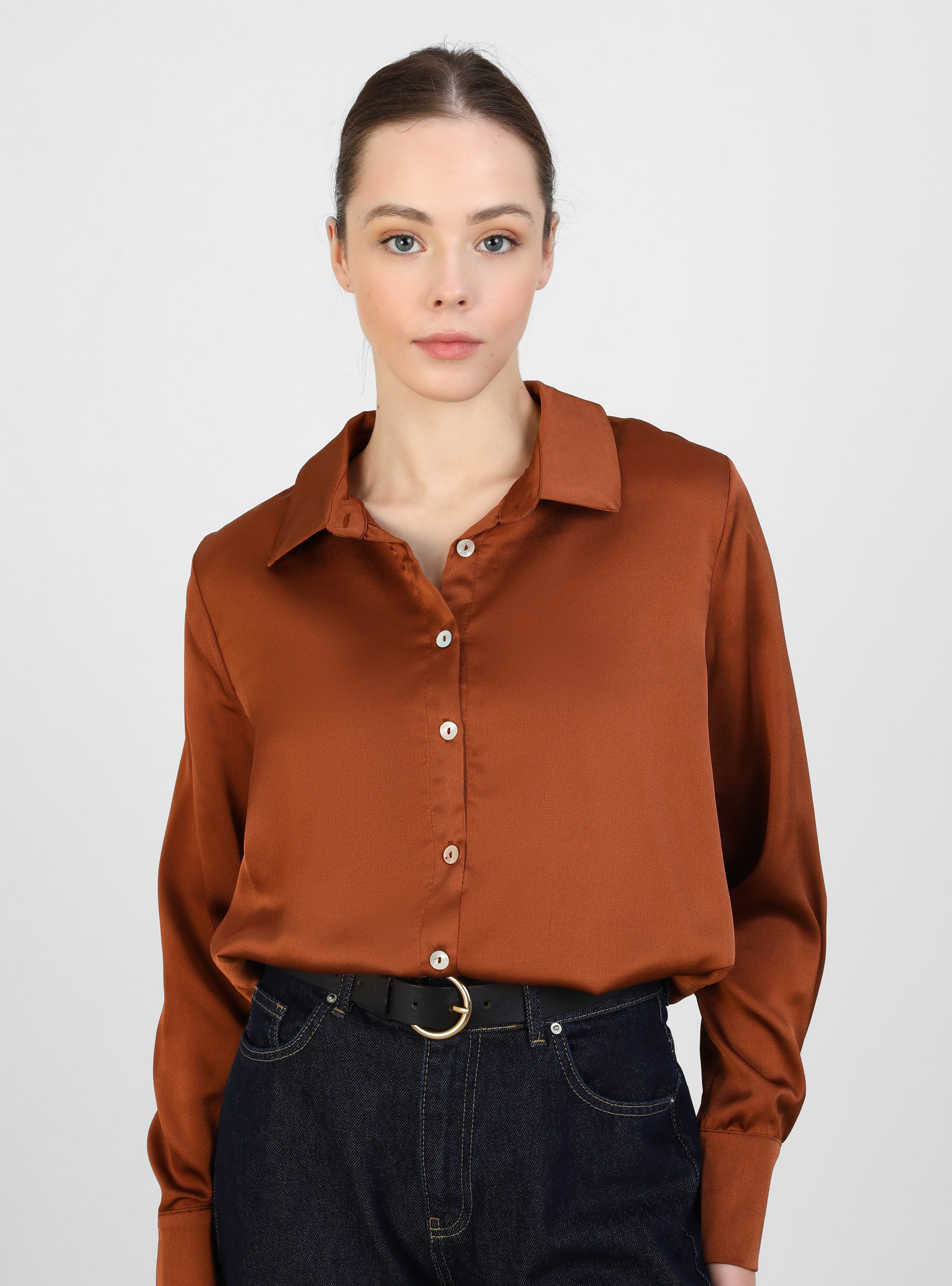 Sedef Düğme Detaylı Saten Tunik - Camel - Refka - Resim 2