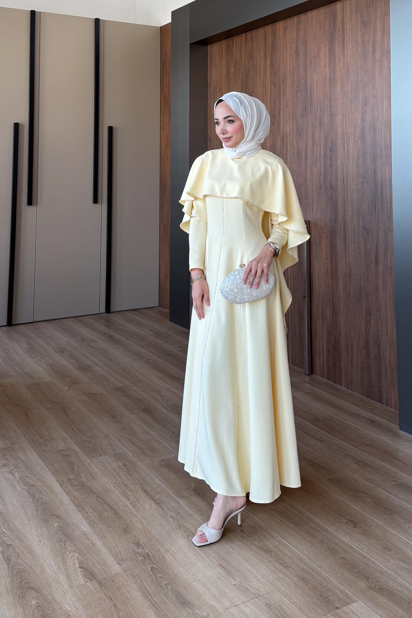 Riva Pelerin Taş Detaylı Elbise Sarı - Resim 2