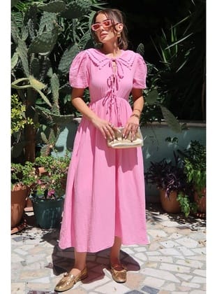 Bağcık Detaylı Beli Büzgülü Müslin Elbise PEMBE 9362-E