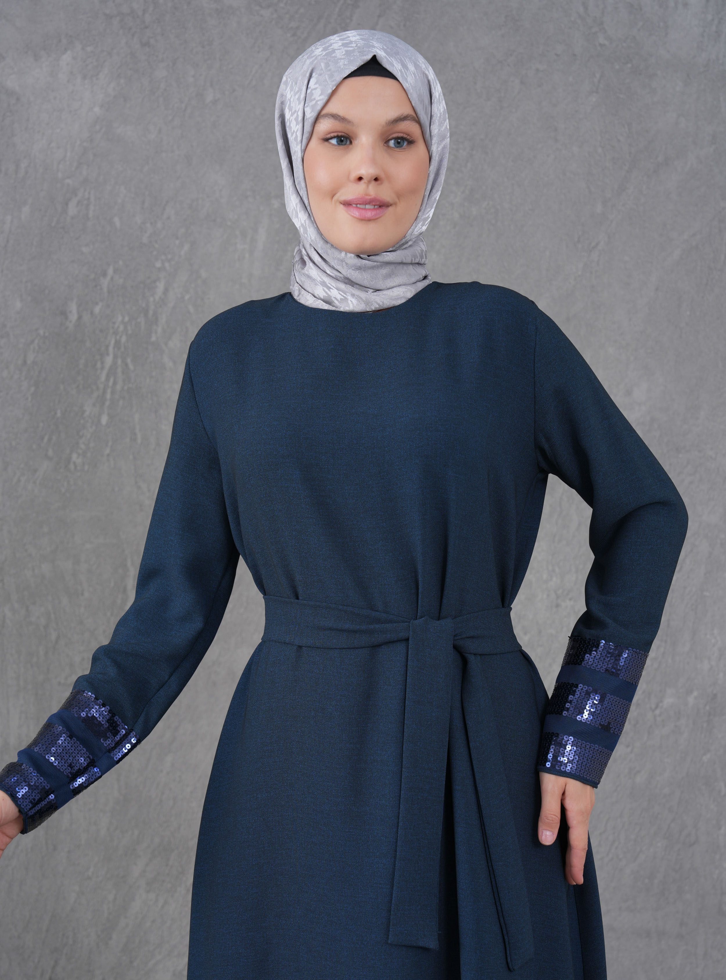 Melanjlı Kumaş Manşet Payet Garnili Elbise - Lacivert - Filizzade - Resim 3