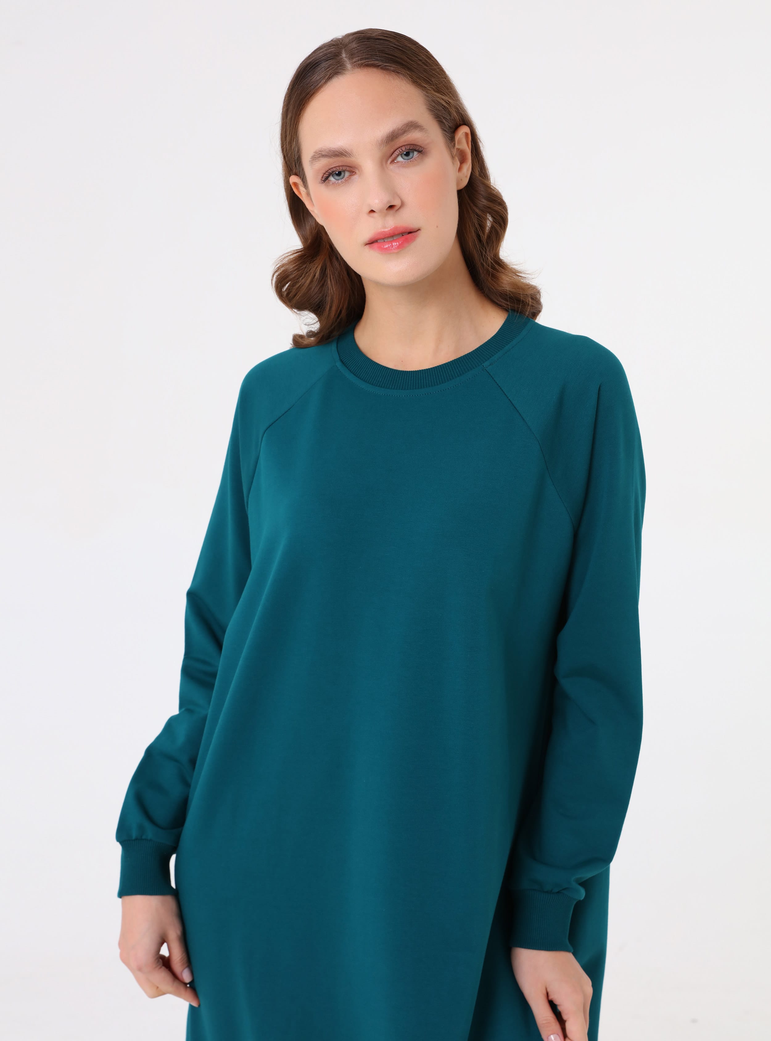 Reglan Kollu Bisiklet Yaka Tesettür Elbise - Koyu Zümrüt - Benin - Resim 2
