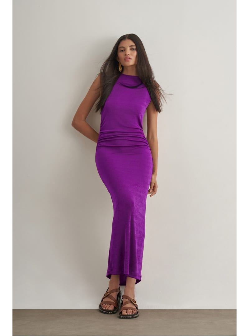 Yan büzgü Detaylı Vatkalı Uzun Kolsuz Mor Bodycon Elbise - Resim 2
