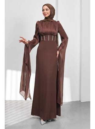 Kahverengi Kol Detaylı Balık Model Taşlı Abiye