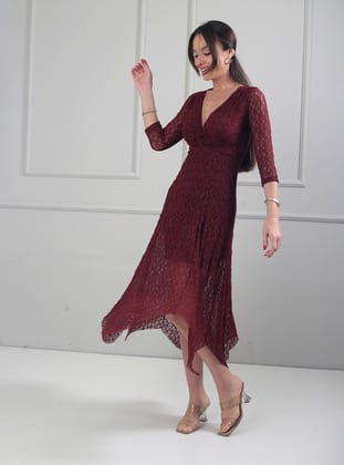 Kadın Önü Düğüm Detaylı Astarlı Etekleri Asimetrik Dantel Midi Elbise - Bordo - By Saygı