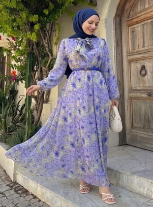 Soft Desen Yakası Kuşaklı Lila Şifon Elbise
