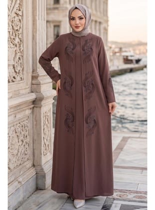 Çiçek Taş İşlemeli Şık Tesettür Anne Elbisesi Kahverengi HM2905